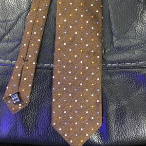 I K E Behar 100% silk tie